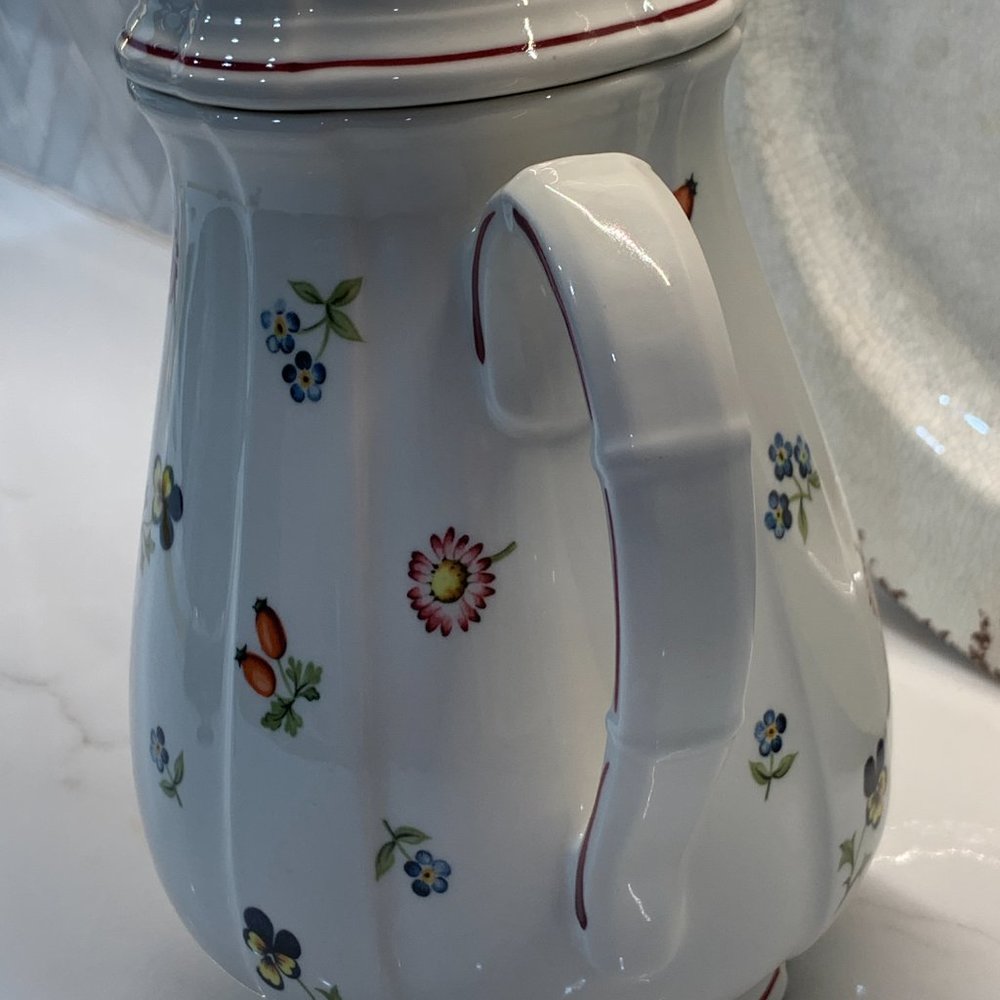 ⭐️HOST PICK⭐️Villeroy & Boch Petite Fleur Coffee Pot - Picture 8 of 13